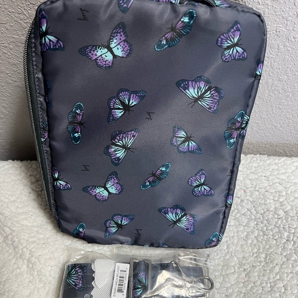 LUG BUTTERFLY GREY DELTA MINI NWOT With 1 1/2”  adjustable Crossbody Strap NIP - Picture 9 of 16